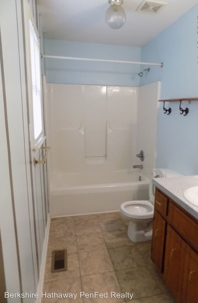 Building Photo - 3 br, 2 bath House - 680 Shortridge Dr