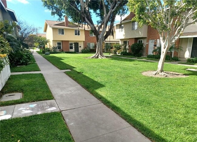 Building Photo - 11820 Gloxinia Ave