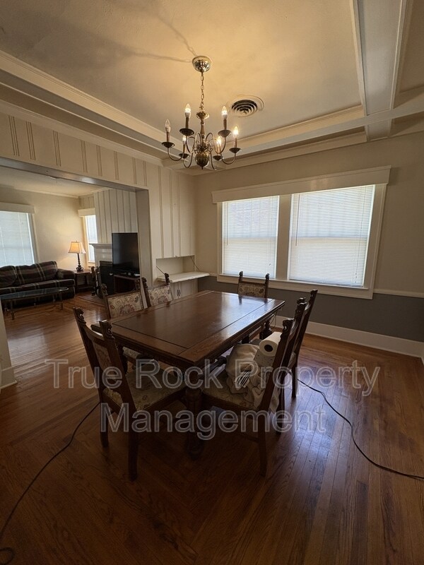 Foto del edificio - 1316 S Johnston Ave