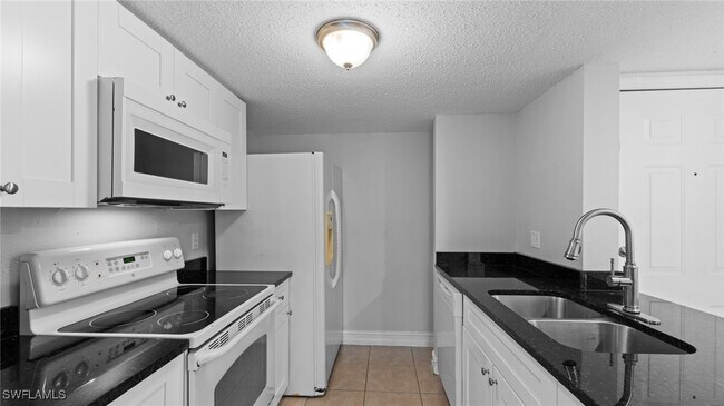 Foto del edificio - 3421 Winkler Ave