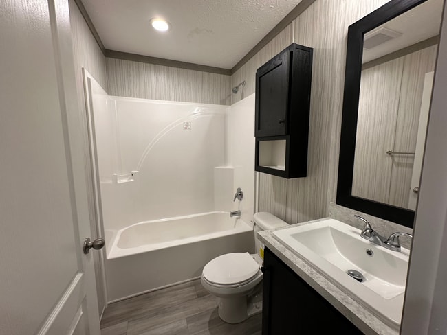 Building Photo - 5491 Minuteman Cir