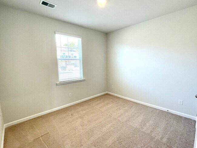Building Photo - 177 Oakwood Blvd