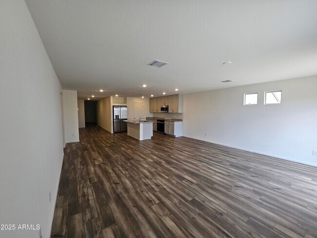 Foto del edificio - 1185 N 13th St