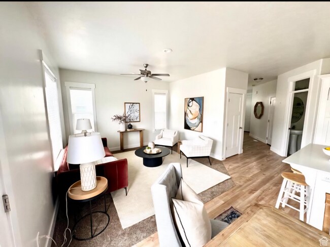 Foto del edificio - 220 Whitewater Dr