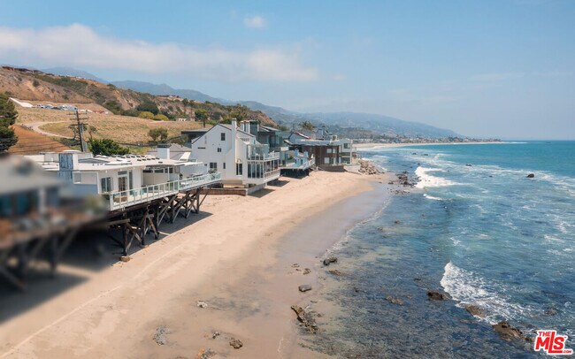Foto del edificio - 24216 Malibu Rd