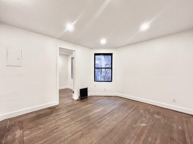 Foto del edificio - 45 Tiemann Pl