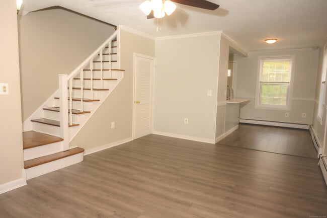 Building Photo - 230 Texas Ave