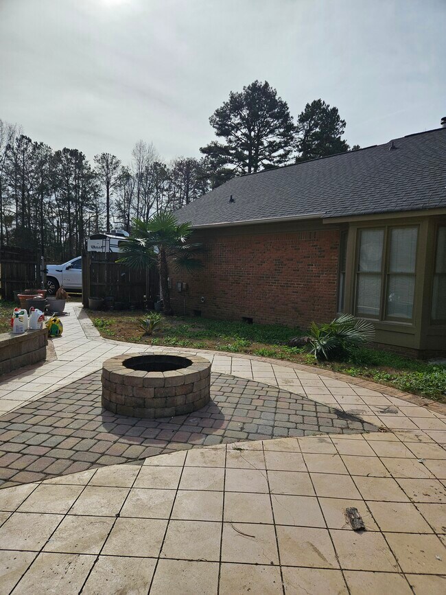 Building Photo - 44 Cone Ln