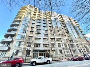 Building Photo - 811 4th St NW