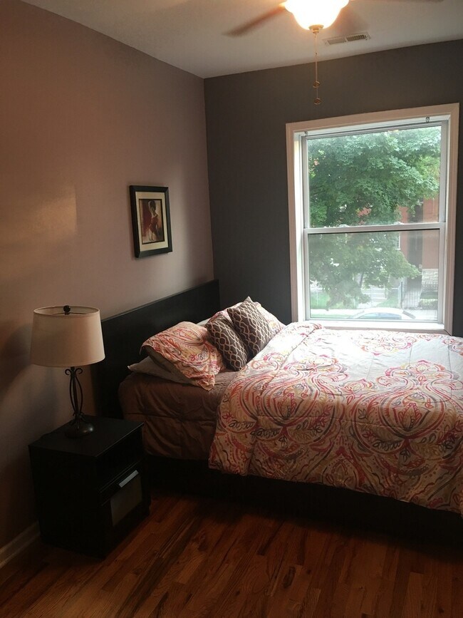 Foto del edificio - 4629 S Langley Ave