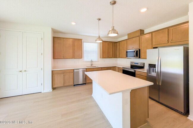 Foto del edificio - 1865 SUE MEADOW Ln
