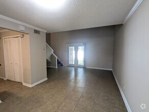 Building Photo - 8538 Pineverde Ln