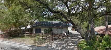 Building Photo - 3406A S Oak Dr