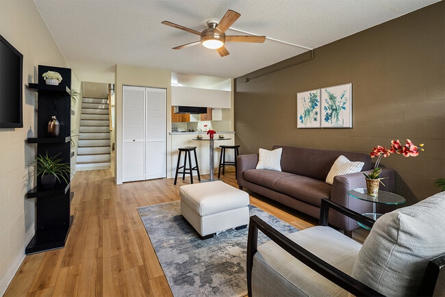 Living room - Waena Apartments