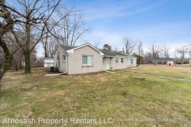 Building Photo - 3 br, 1.5 bath House - 24620 Lathrup Blvd