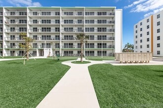 Building Photo - 25885 S Dixie Hwy