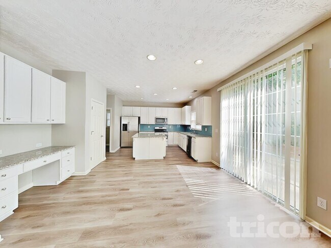 Foto del edificio - 3433 Palm Cir