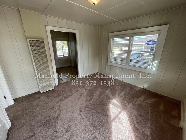 Building Photo - Recently Remodeled 1-Bed 1-Bath Home Locat...