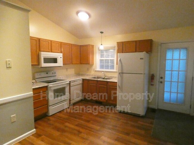 Building Photo - 2512 Quail Oak Dr