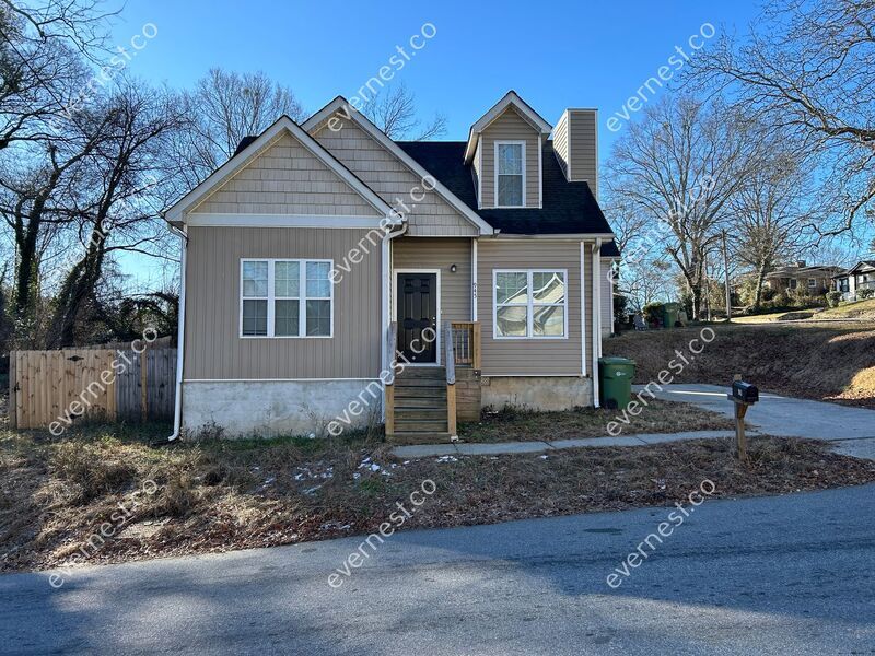 Foto principal - 945 N Grand Ave NW
