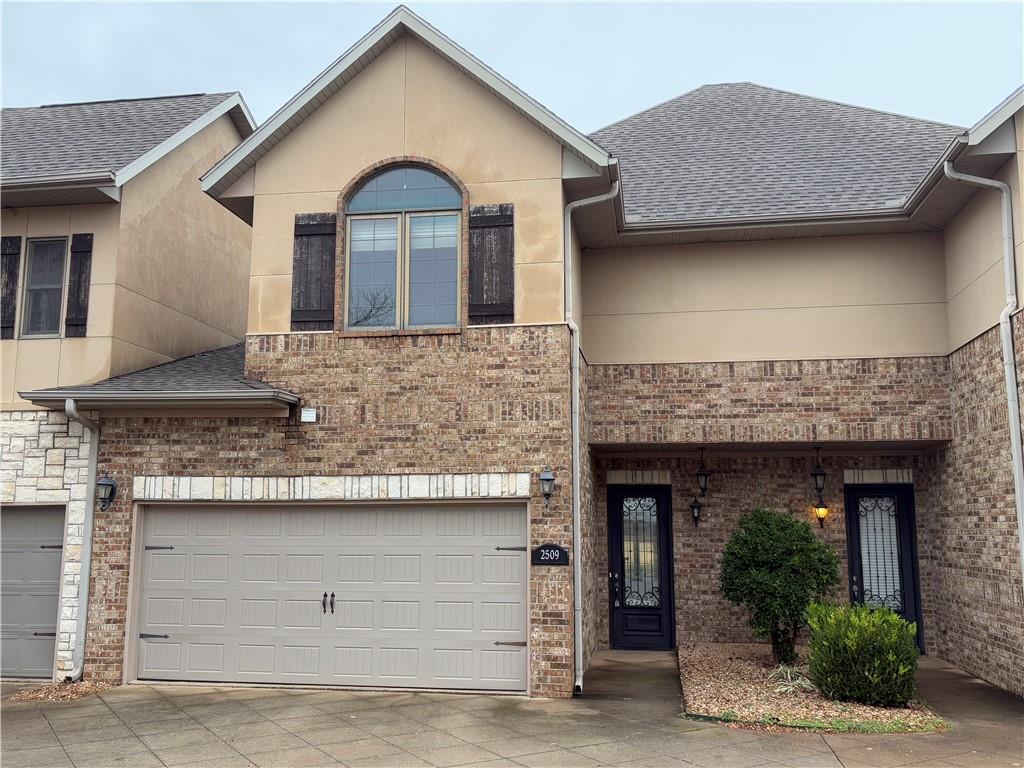 Foto principal - 2509 S Everest Ave