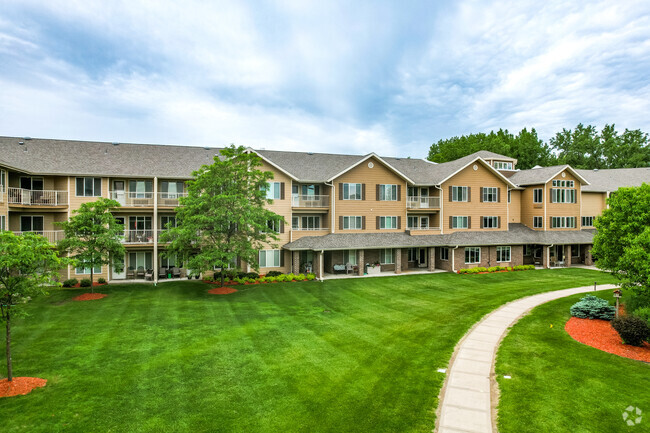 Building Photo - The Lodge at White Bear