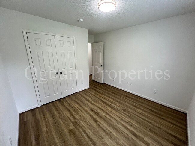 Foto del edificio - 3578 Milhaven Rd