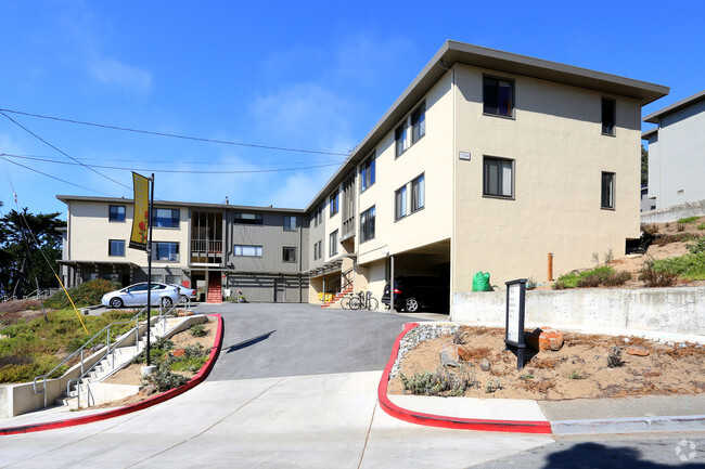 Building Photo - The Presidio Residences