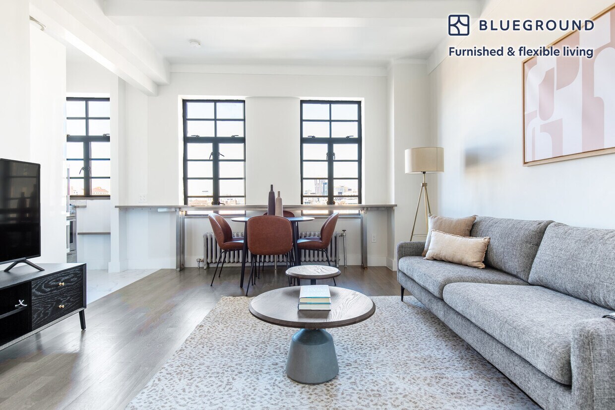 Primary Photo - 10 Sheridan Square