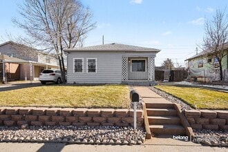 Building Photo - 2040 S Fox St