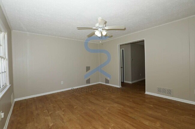 Building Photo - Live Near History – 3BR Gem in Jonesboro’s Iconic Area
