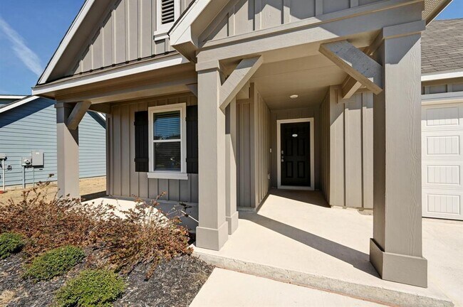 Building Photo - 1806 Windsor Blvd