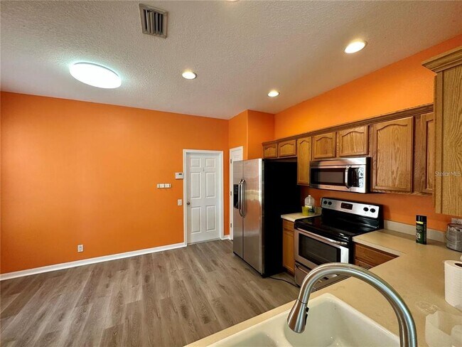 Foto del edificio - 5310 61st Terrace N