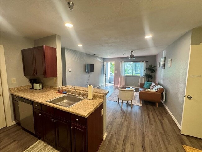 Building Photo - 10265 Gandy Blvd N