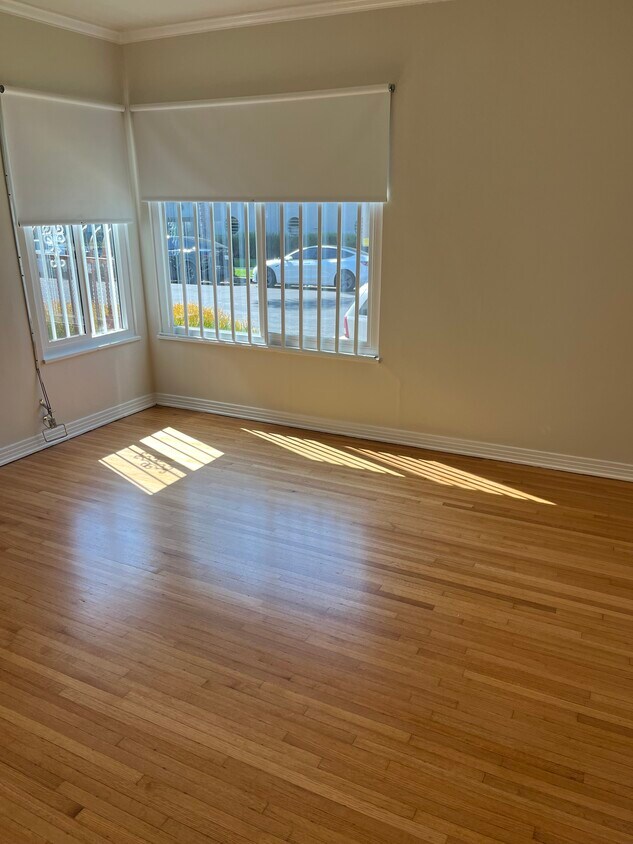 Primary Photo - 126 Flores St