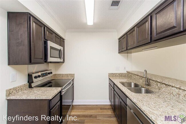Building Photo - 2 br, 2 bath House - 15738 Riverdale Ave. ...