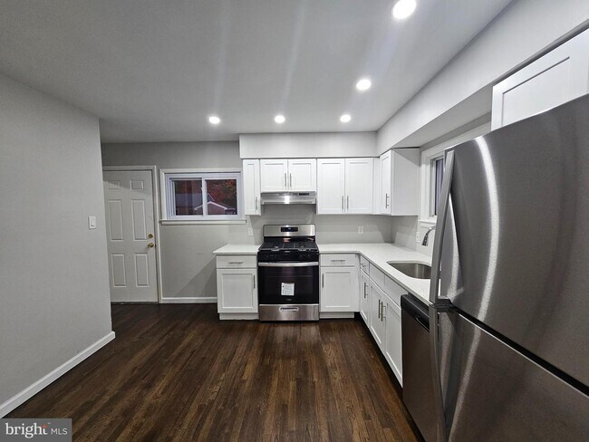 Building Photo - 112 Baldwin Rd