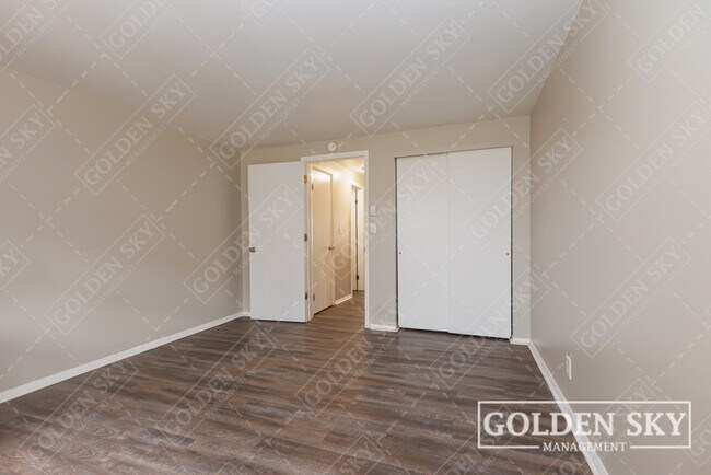 Foto del edificio - 709 S Hutchinson Ave