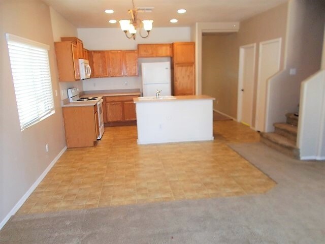 Building Photo - 17321 W Tara Ln