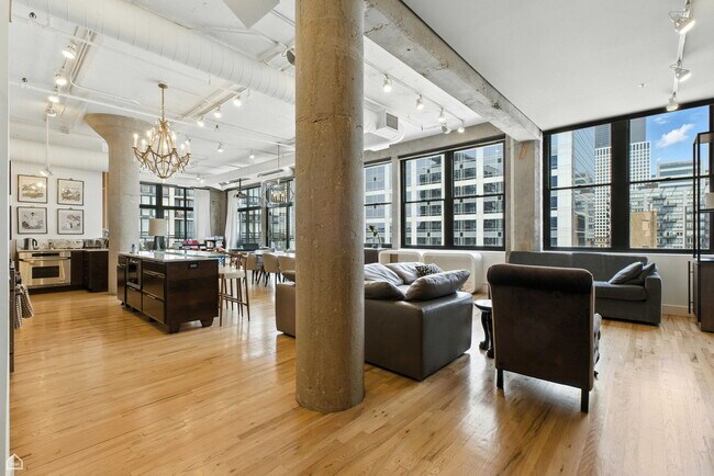 Foto del edificio - 728 W Jackson Blvd