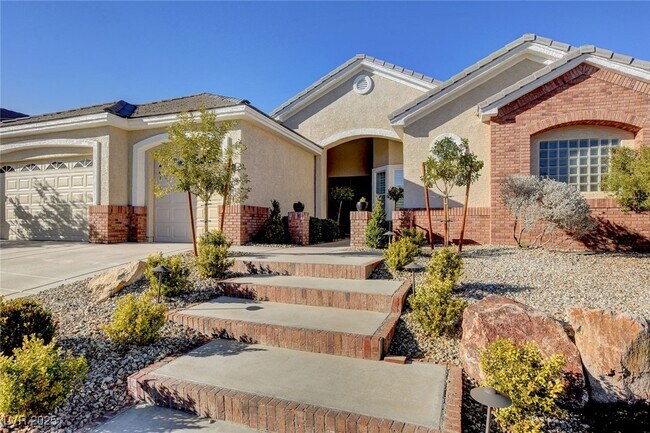 Building Photo - 10728 Elm Ridge Ave