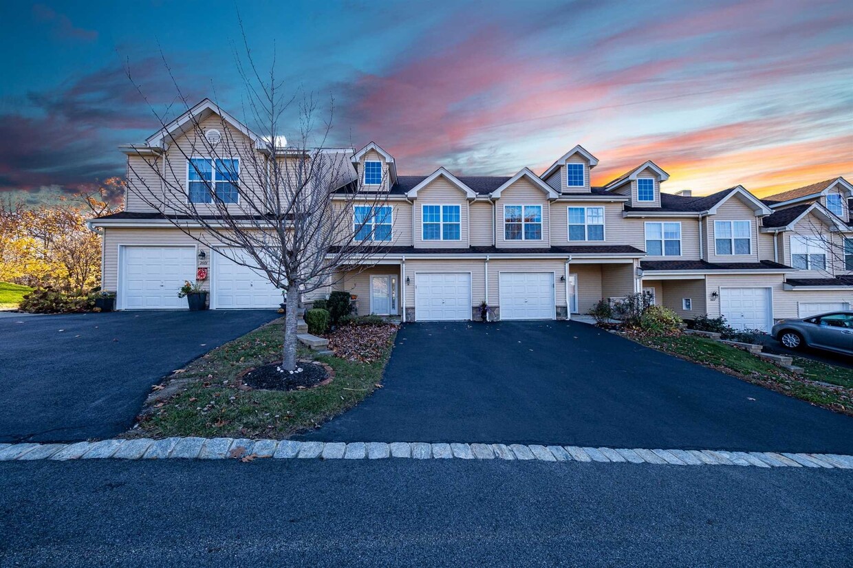 Primary Photo - 2603 Sylvan Loop