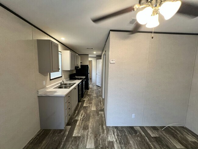 Foto del edificio - 126 Southland Ct