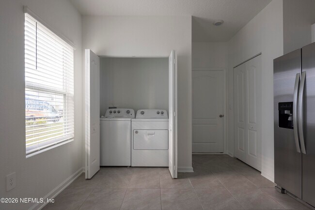 Foto del edificio - 106 Tidal Bch Ave