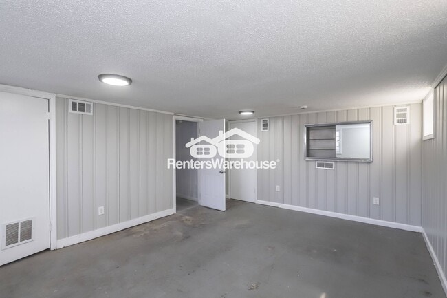 Building Photo - 4714 E 40th Terrace