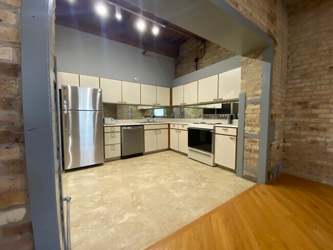 Building Photo - 540 N Lake Shore Dr