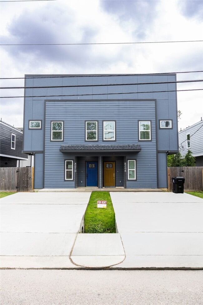 Building Photo - 8210 Knox St