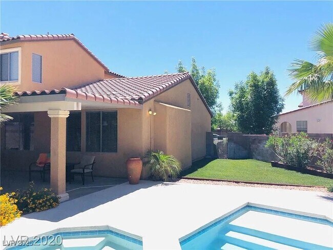 Foto del edificio - 9440 Highview Rock Ct