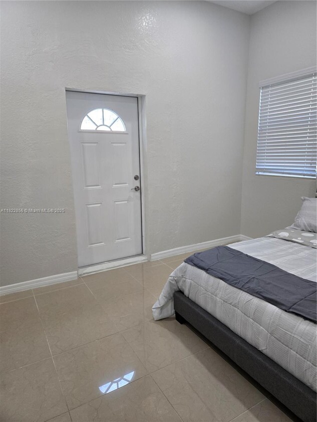 Foto del edificio - 357 SW 18th Rd