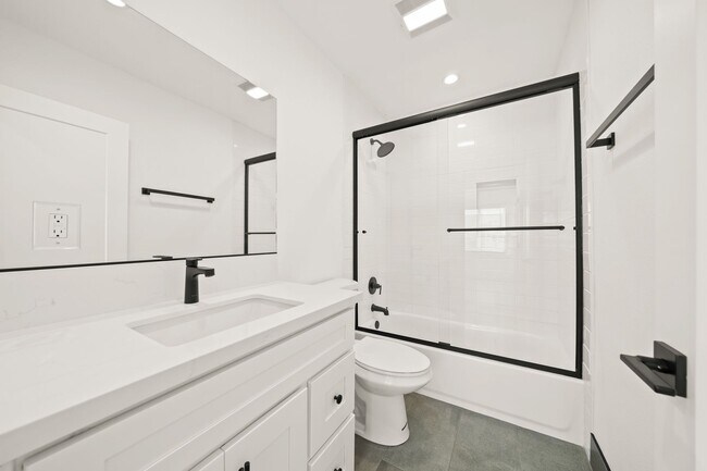Foto del edificio - 4832 Downey